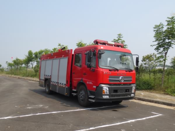 東風(fēng)天錦6噸水罐消防車