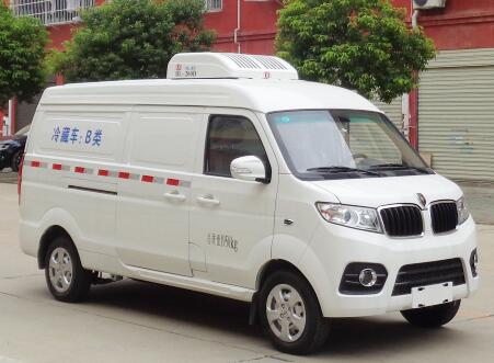  華晨金杯X30L國(guó)六汽油面包冷藏車(chē)