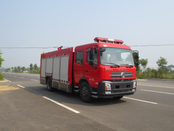 國(guó)五東風(fēng)天錦6噸水罐消防車